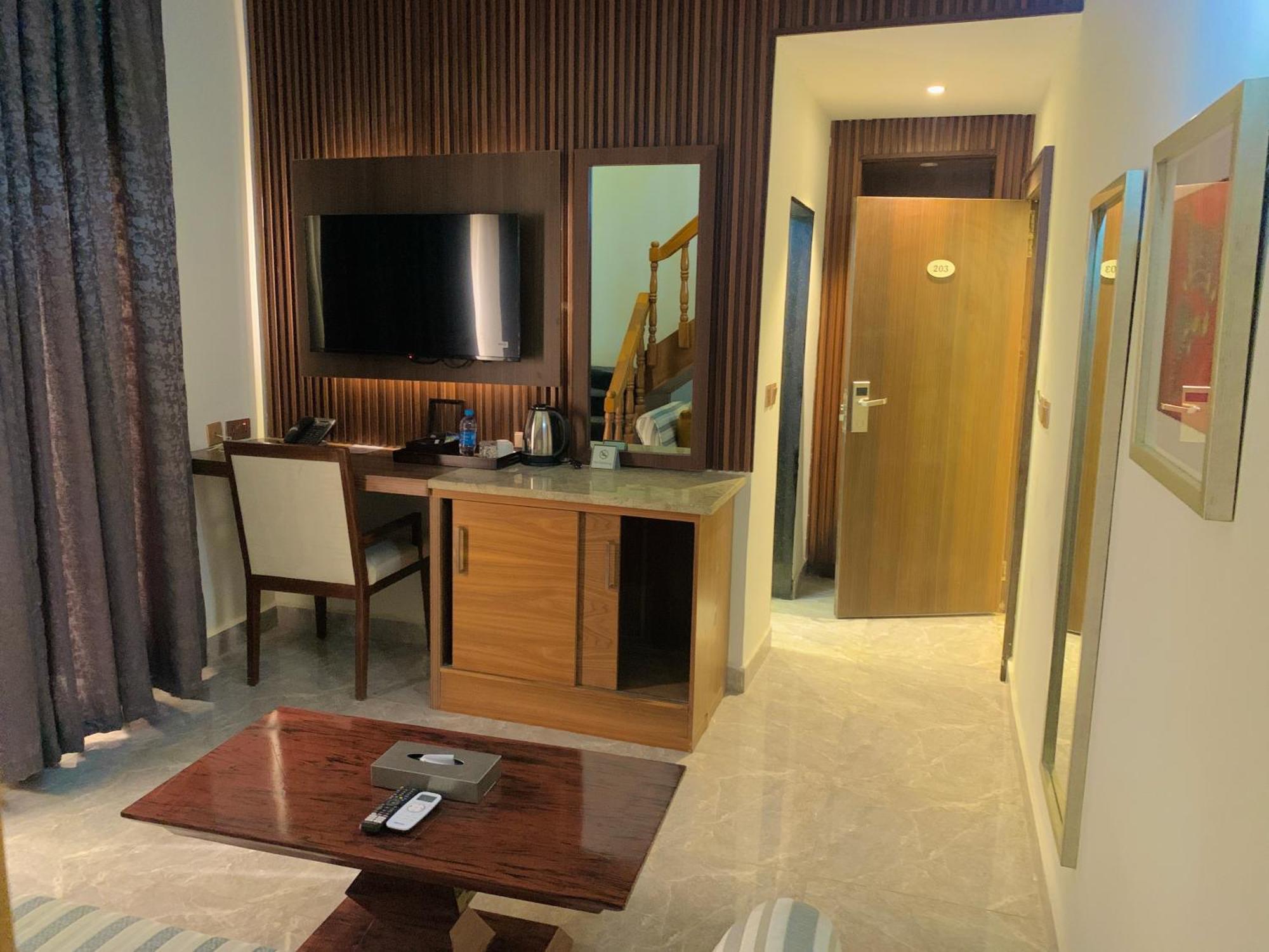 Amor Hotels Abuja Exterior photo
