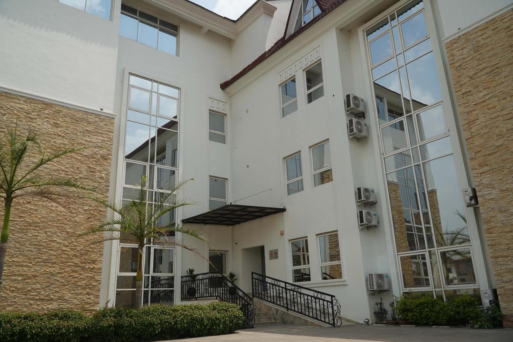 Amor Hotels Abuja Exterior photo