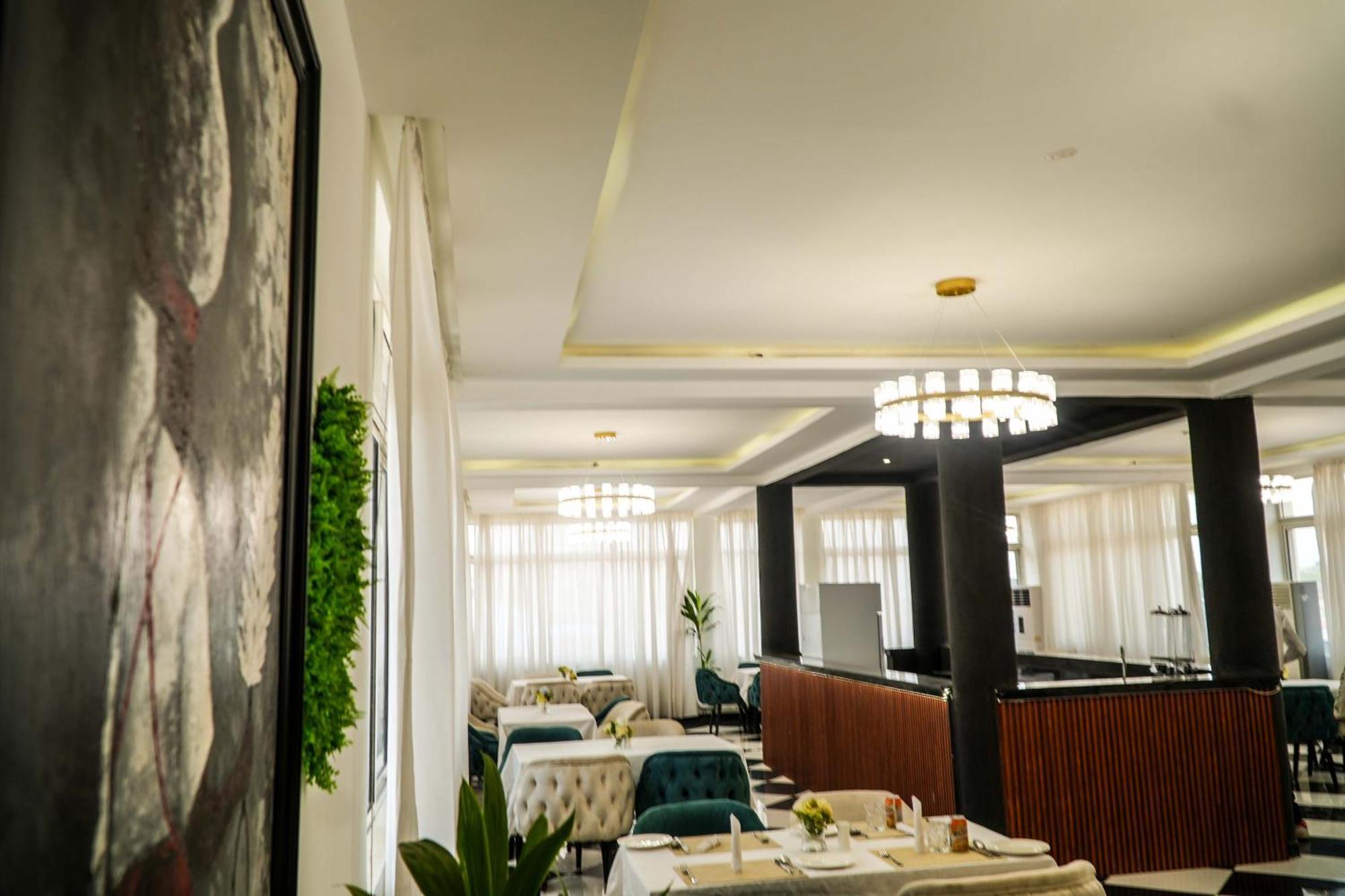 Amor Hotels Abuja Exterior photo